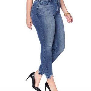 Skinny Girl Jean Distressed Hem 22W Slimming